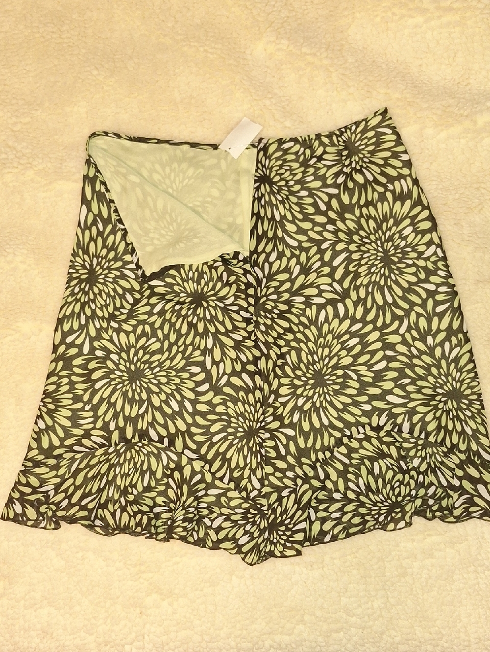 WORTHINGTON Light Green/Pink Floral Petite Skirt with Black Trim - Picture 4 of 13